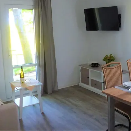 Bernsteinreiter Erlebnishof Barth, Blockhütte 20 * Barth